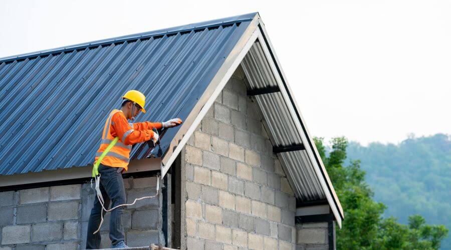Expert Emergency Roof Repairs services in Alden, IA